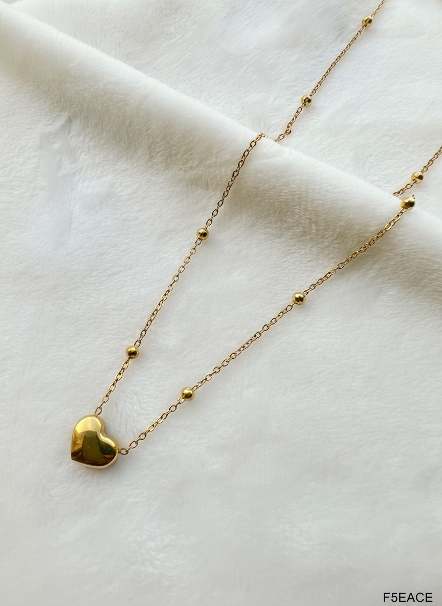 Gold Heart Pendant Necklace