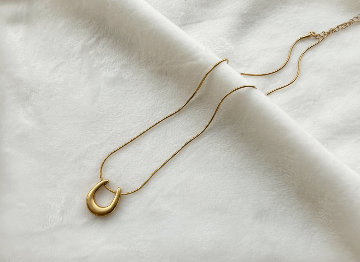 Golden U Pendant Necklace