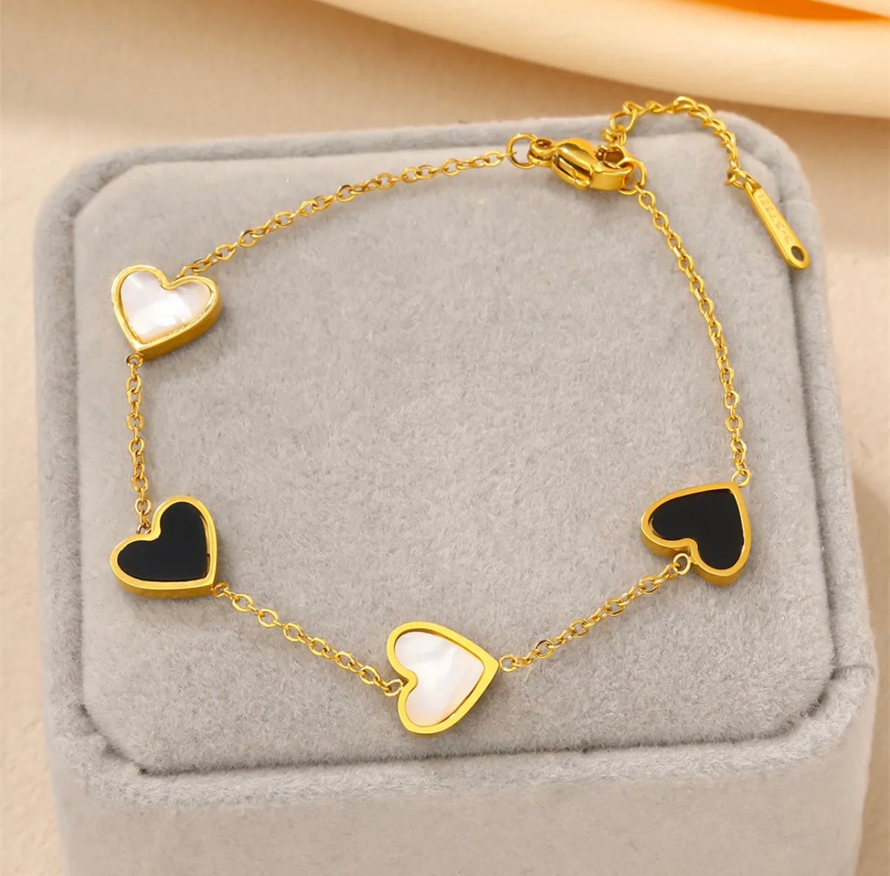 Duotone Inlaid Heart Station Bracelet