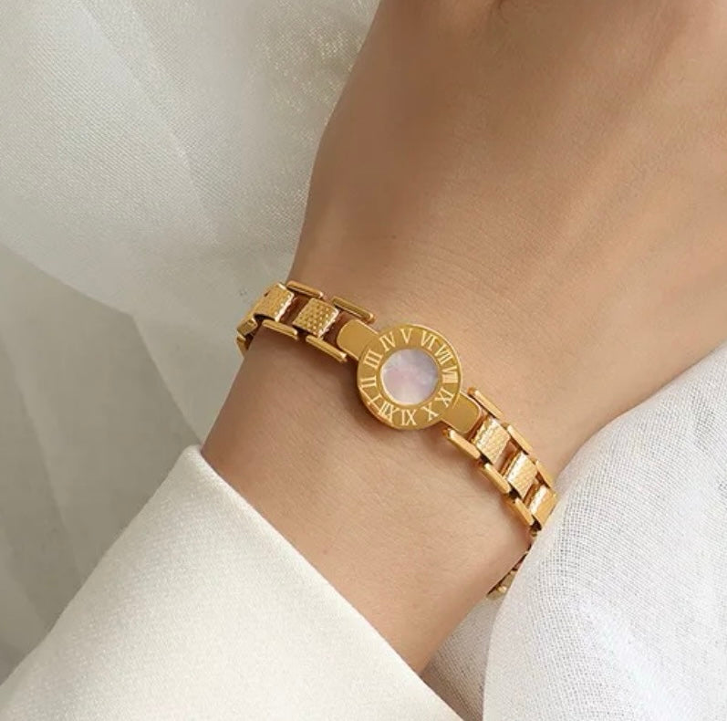 Timeless Light Mother-of-Pearl Bracelet