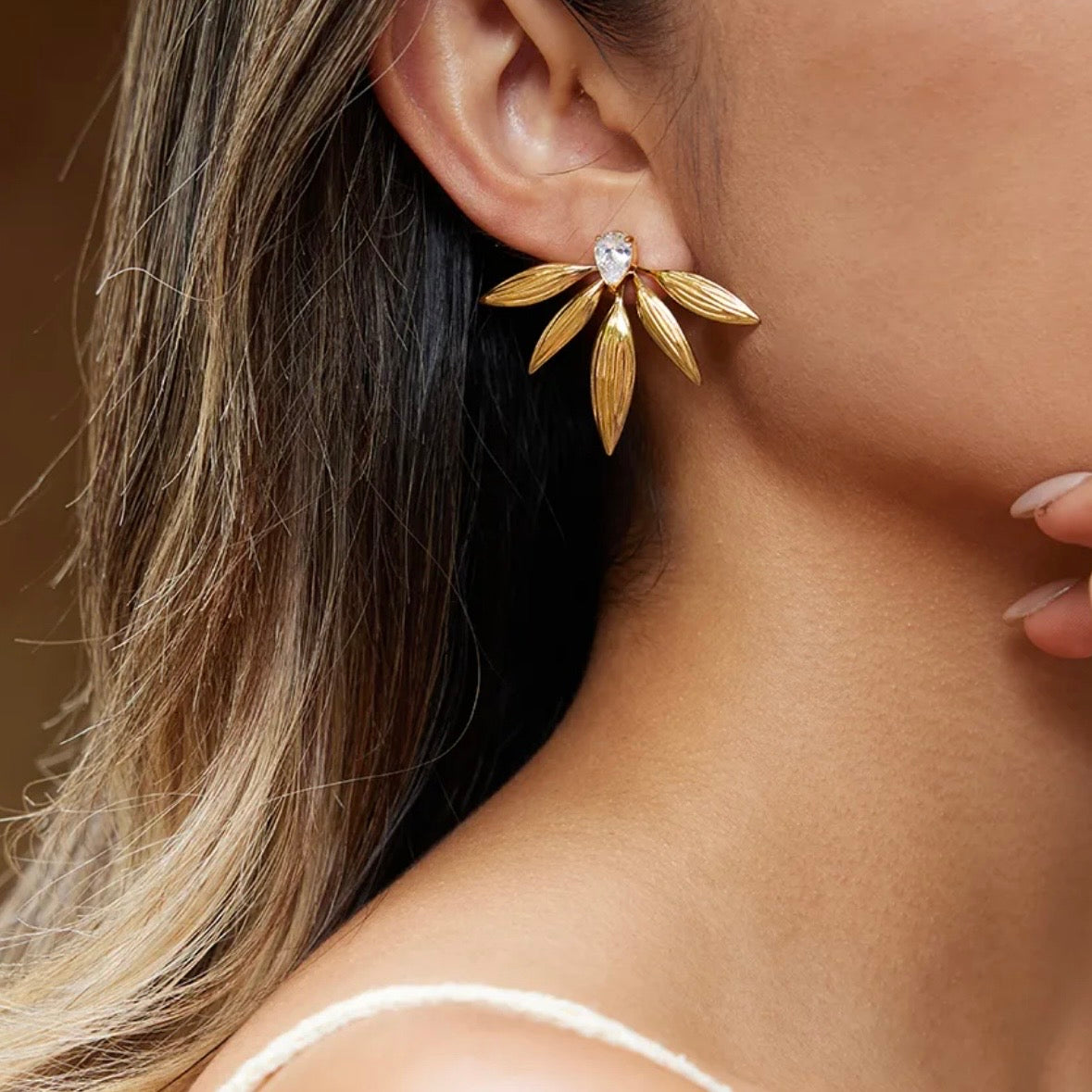 Floral fan motif earrings